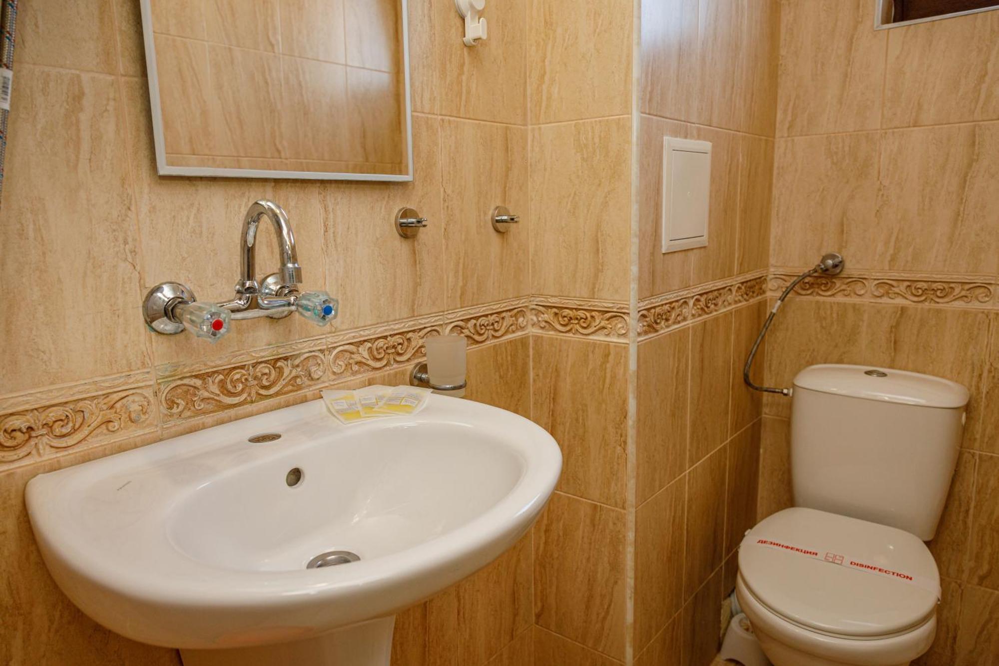 Family Hotel Silitur อัคโตโปล ภายนอก รูปภาพ