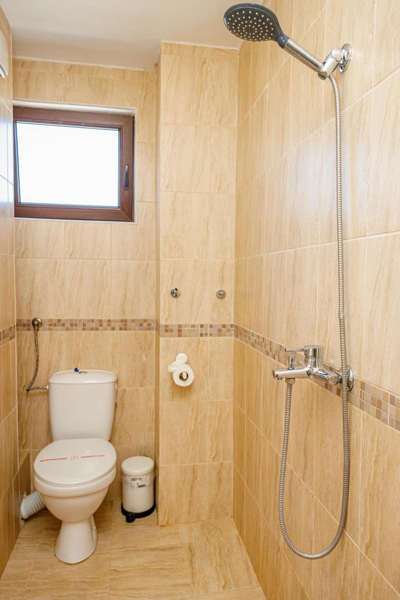 Family Hotel Silitur อัคโตโปล ภายนอก รูปภาพ