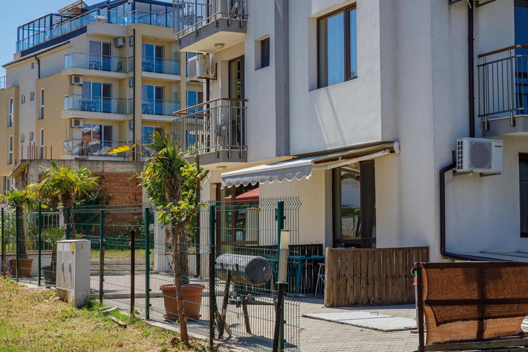 Family Hotel Silitur อัคโตโปล ภายนอก รูปภาพ